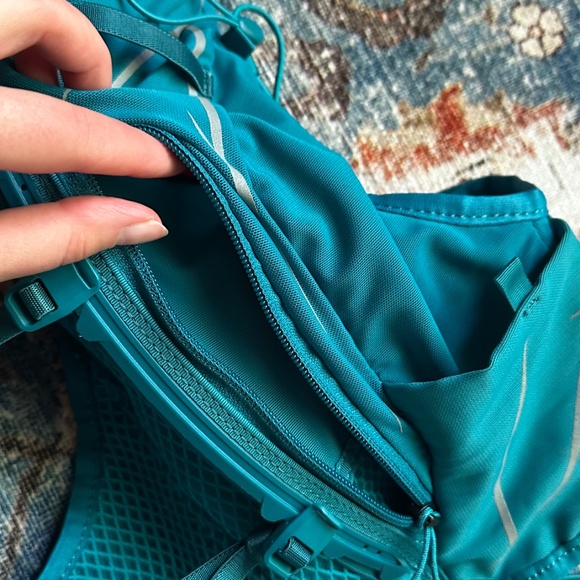 osprey teal dyna 1.5 hydration pack women's - Picture 4 of 6